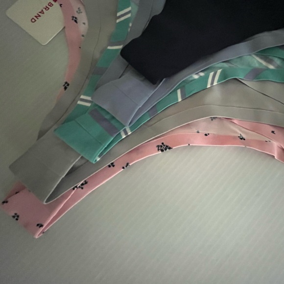 Lucky Brand Silky Smooth Laser Cut Tech Sealed Invisible Edge 5 pc Thongs set - Picture 8 of 13